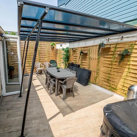 Apartment SPACIEUX Appart Jacuzzi Terrasse Parking 10min port d'Honfleur Plage Honfleur